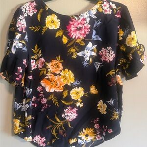 Loft Floral Navy Women's Short sleeve Ruffle sleeve blouse size large
